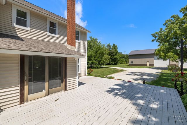 2802 N Ringwood Road, Mchenry, IL 60050