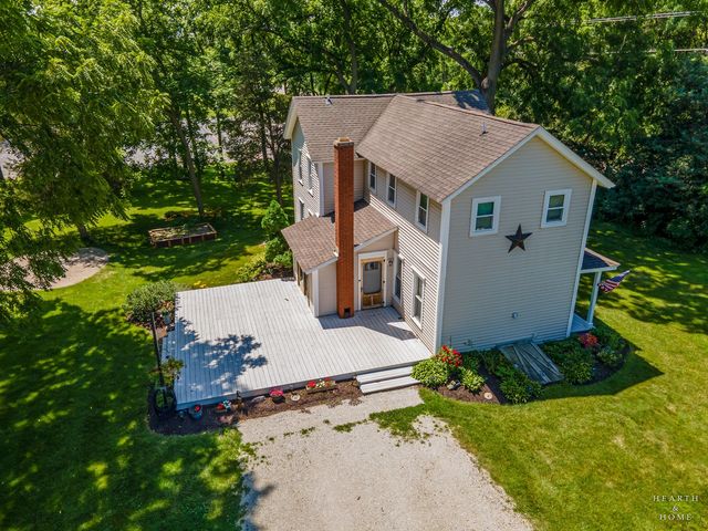 2802 N Ringwood Road, Mchenry, IL 60050