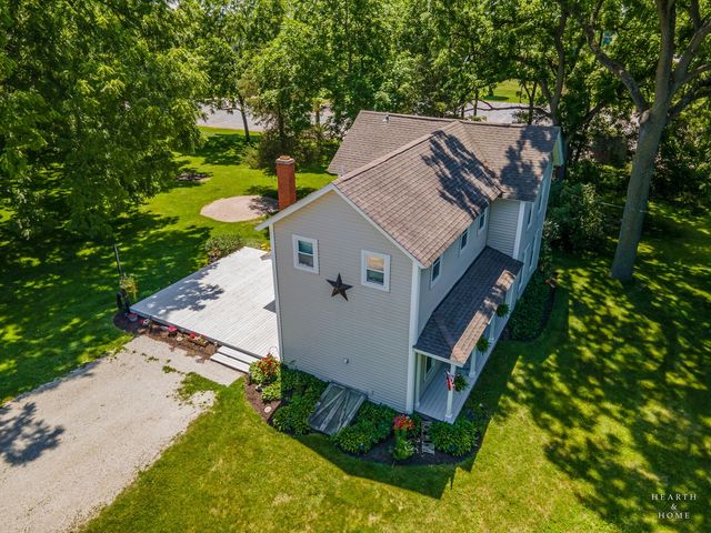 2802 N Ringwood Road, Mchenry, IL 60050
