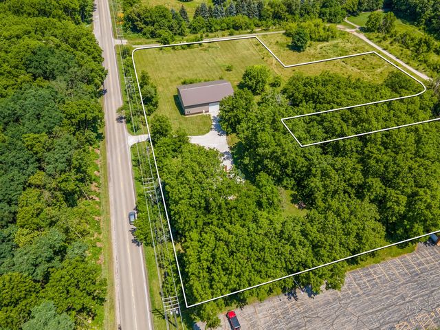 2802 N Ringwood Road, Mchenry, IL 60050