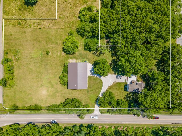2802 N Ringwood Road, Mchenry, IL 60050