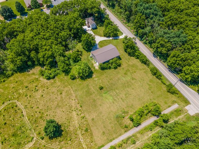 2802 N Ringwood Road, Mchenry, IL 60050