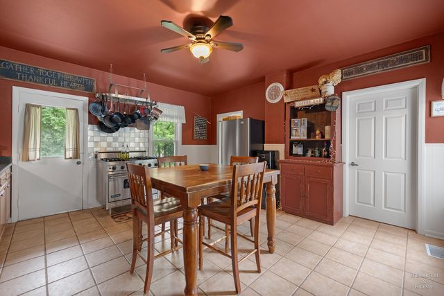 2802 N Ringwood Road, Mchenry, IL 60050