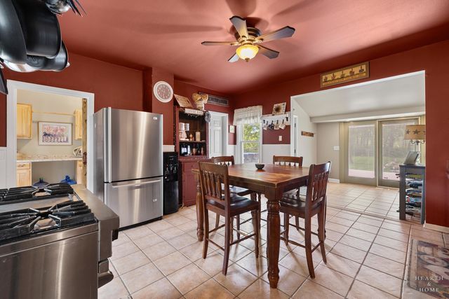2802 N Ringwood Road, Mchenry, IL 60050