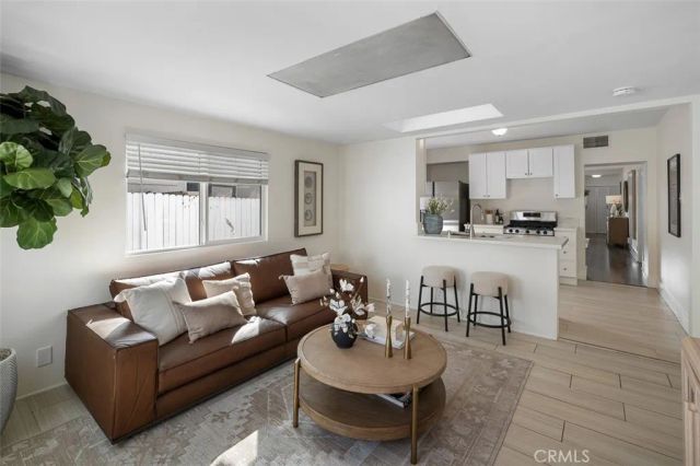 239 W Palm, Monrovia, CA 91016