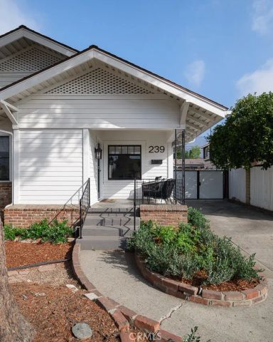 239 W Palm, Monrovia, CA 91016