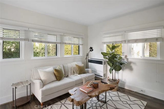 239 W Palm, Monrovia, CA 91016