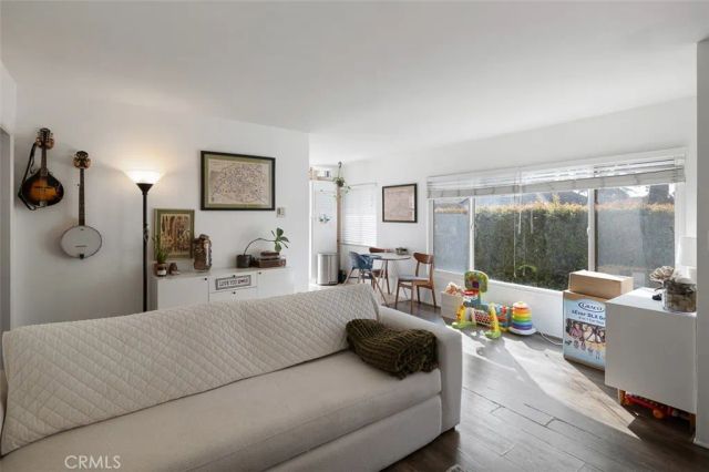 239 W Palm, Monrovia, CA 91016