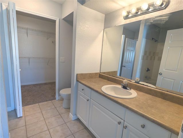 5611 BIDWELL PARKWAY 205, Sarasota, FL 34233