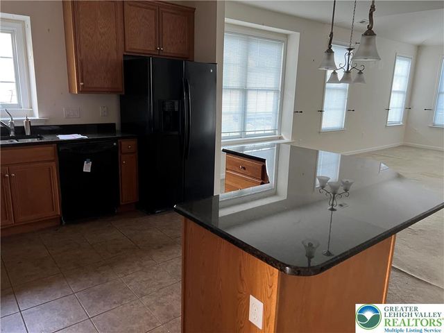 6960 Constitution Drive, Bethlehem City, PA 18017