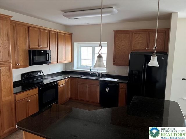 6960 Constitution Drive, Bethlehem City, PA 18017