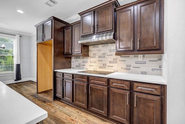 2372 Walkers Glen Lane, Buford, GA 30519