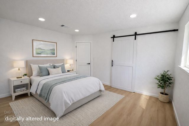 444 N 5th Ave, Oakdale, CA 95361