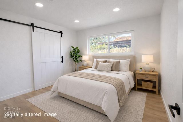 444 N 5th Ave, Oakdale, CA 95361