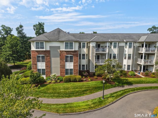 25 Cassandra Boulevard 204, West Hartford, CT 06107