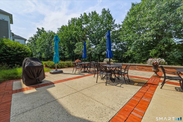 25 Cassandra Boulevard 204, West Hartford, CT 06107