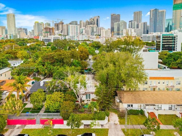 321 SW 19th Rd, Miami, FL 33129