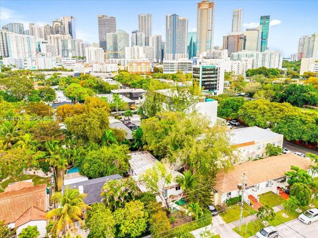 321 SW 19th Rd, Miami, FL 33129