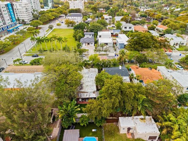 321 SW 19th Rd, Miami, FL 33129