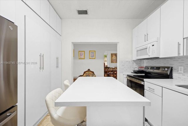 321 SW 19th Rd, Miami, FL 33129