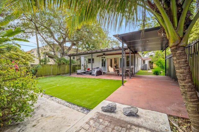 321 SW 19th Rd, Miami, FL 33129