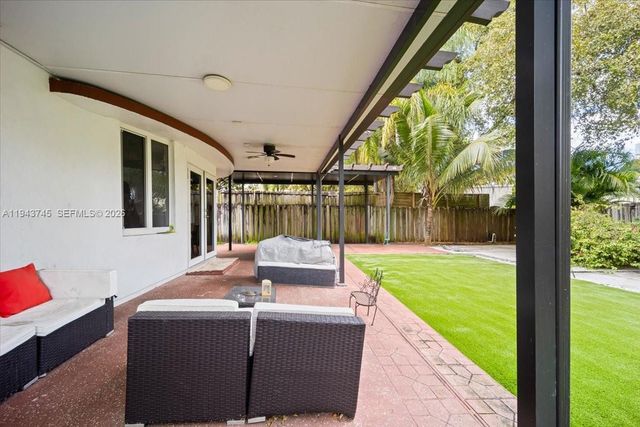 321 SW 19th Rd, Miami, FL 33129