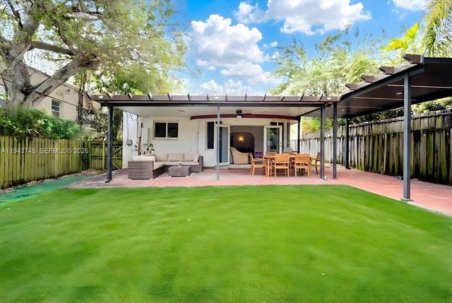 321 SW 19th Rd, Miami, FL 33129