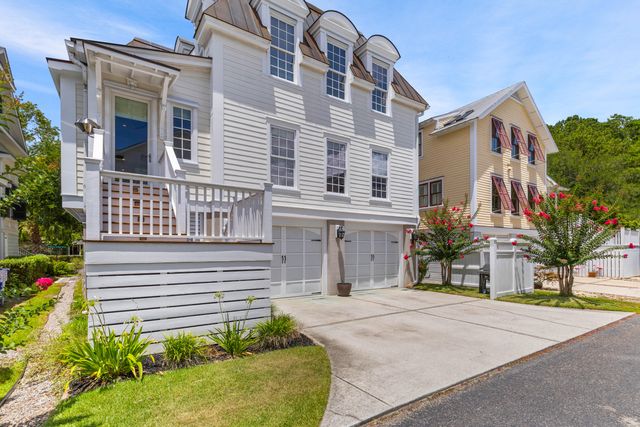 738 Hibbens Grant Boulevard, Mount Pleasant, SC 29464