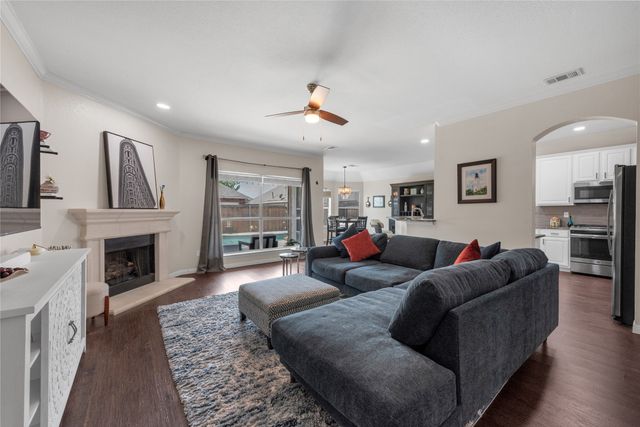 10109 Bent Tree Drive, Rowlett, TX 75089