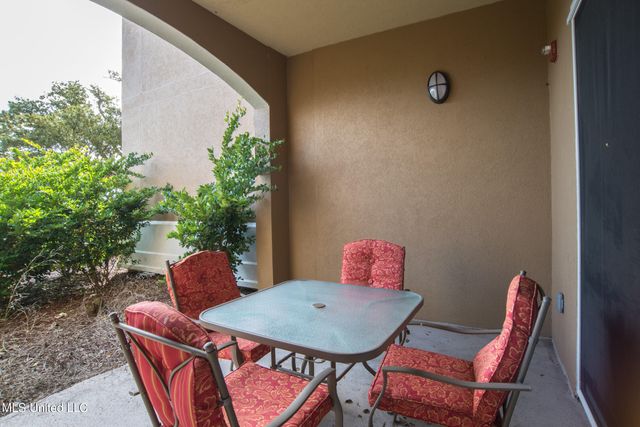 1200 Beach Drive, 103, Gulfport, MS 39507