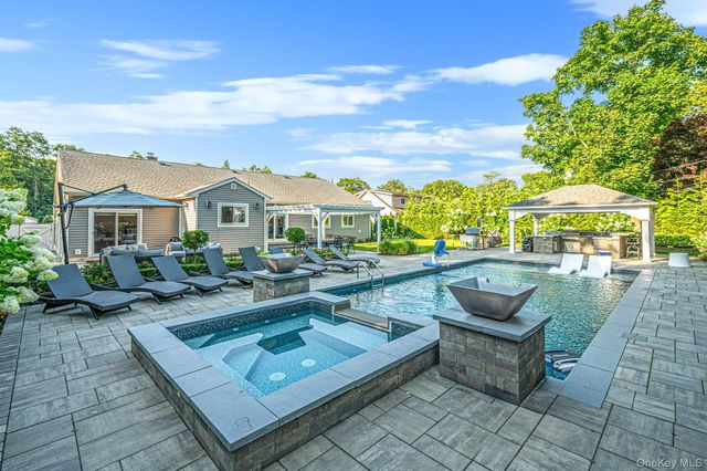 61 Lauren Avenue, Dix Hills, NY 11746