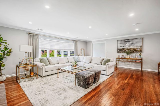 61 Lauren Avenue, Dix Hills, NY 11746