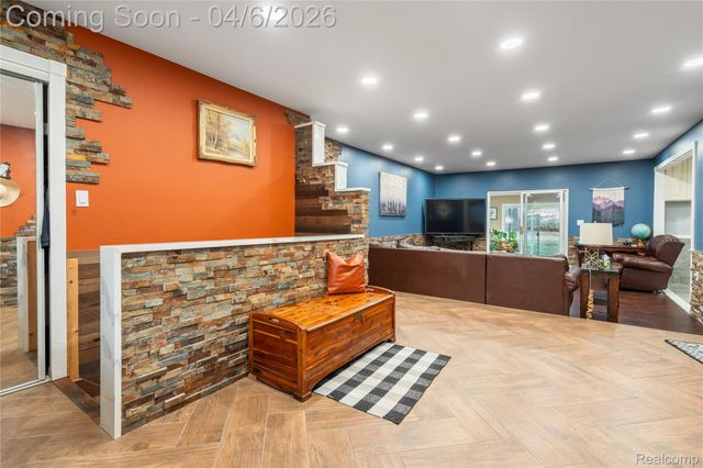 15701 Middlebelt Road, Romulus, MI 48174