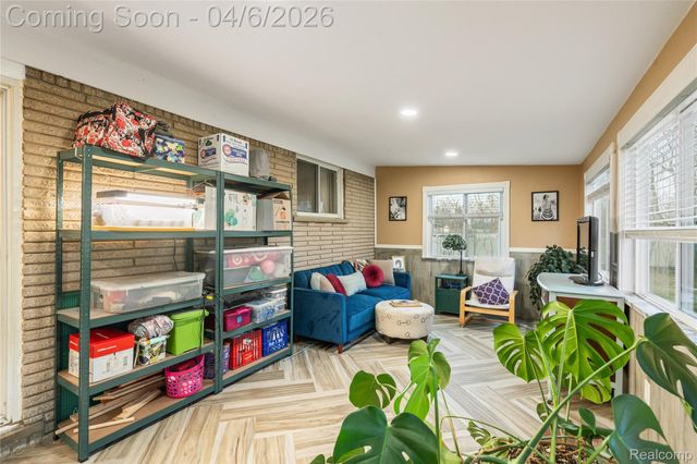 15701 Middlebelt Road, Romulus, MI 48174