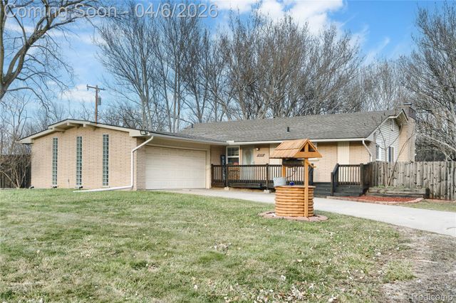 15701 Middlebelt Road, Romulus, MI 48174