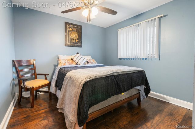 15701 Middlebelt Road, Romulus, MI 48174