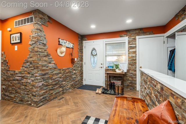 15701 Middlebelt Road, Romulus, MI 48174