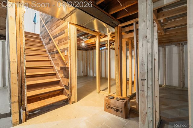 15701 Middlebelt Road, Romulus, MI 48174