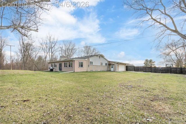 15701 Middlebelt Road, Romulus, MI 48174