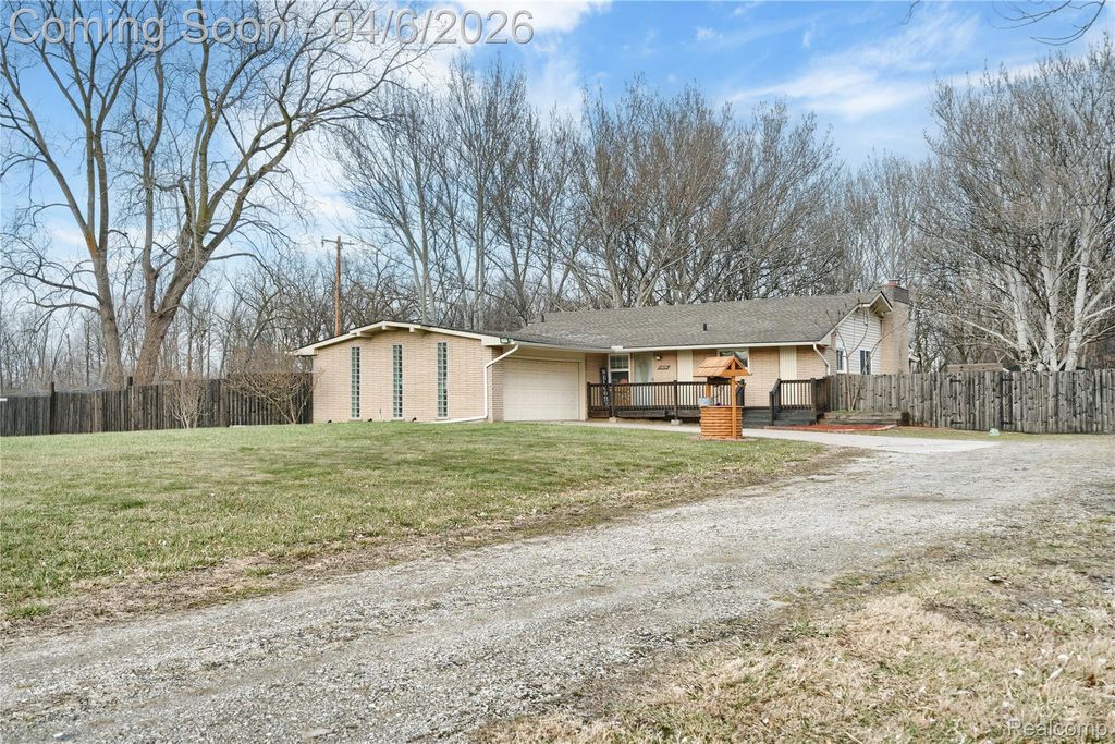 15701 Middlebelt Road, Romulus, MI 48174