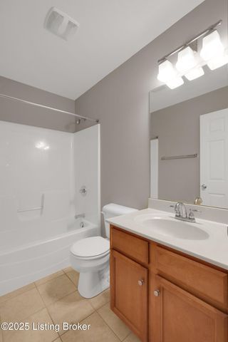 405 Clare Ln, Louisville, KY 40206