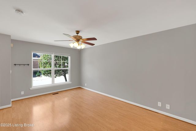 405 Clare Ln, Louisville, KY 40206