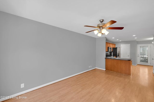 405 Clare Ln, Louisville, KY 40206