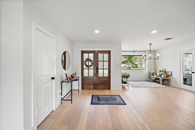 1902 Knoboak Circle, Houston, TX 77080