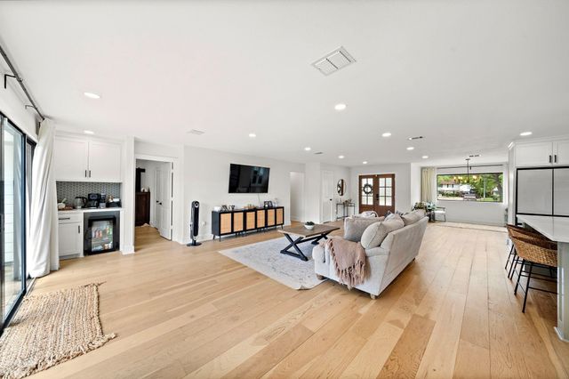 1902 Knoboak Circle, Houston, TX 77080