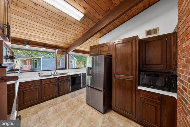 8205 F ST, Chesapeake Beach, MD 20732