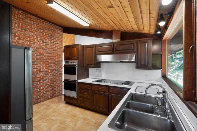 8205 F ST, Chesapeake Beach, MD 20732