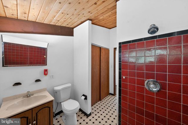 8205 F ST, Chesapeake Beach, MD 20732