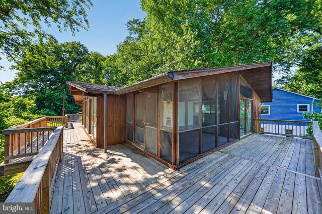 8205 F ST, Chesapeake Beach, MD 20732
