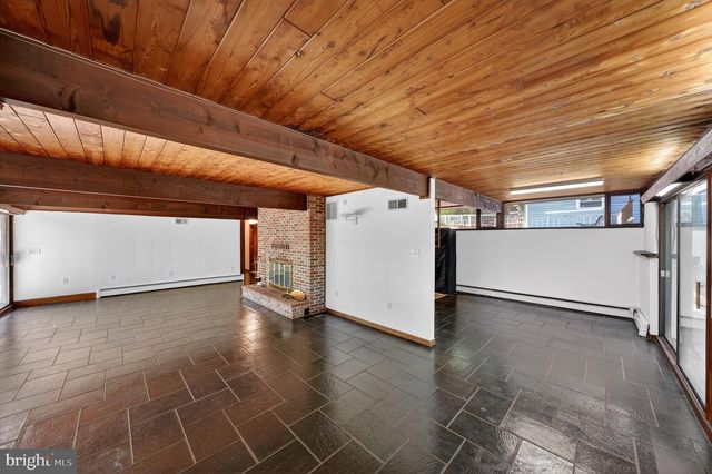 8205 F ST, Chesapeake Beach, MD 20732